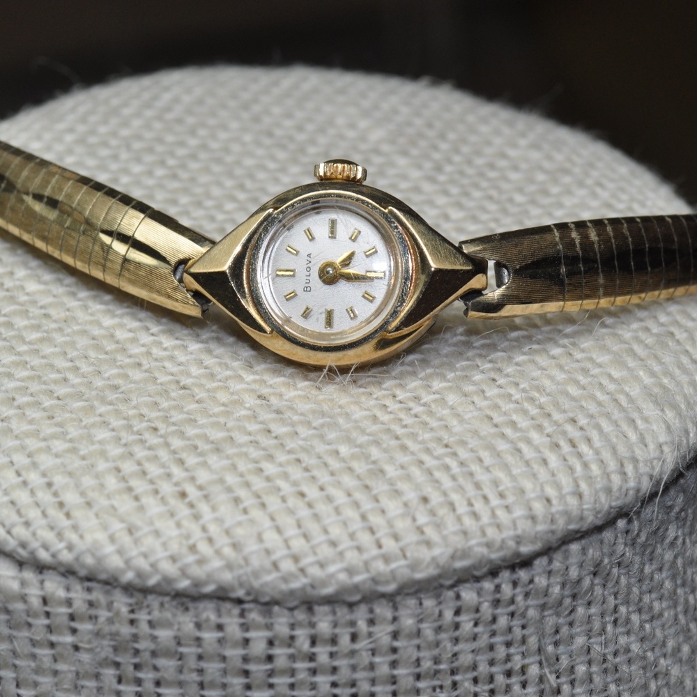 Vintage  Bulova ladies watch